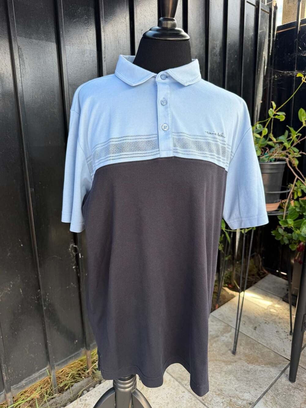 TravisMathew Men's Blue and Black Colorblock Pima Cotton Blend Golf Polo Shirt